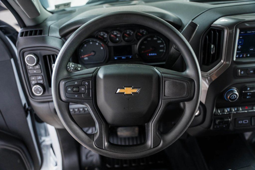 2025 Chevrolet Silverado 2500HD 4WD Crew Cab 172" Work Truck - 22868290 - 34