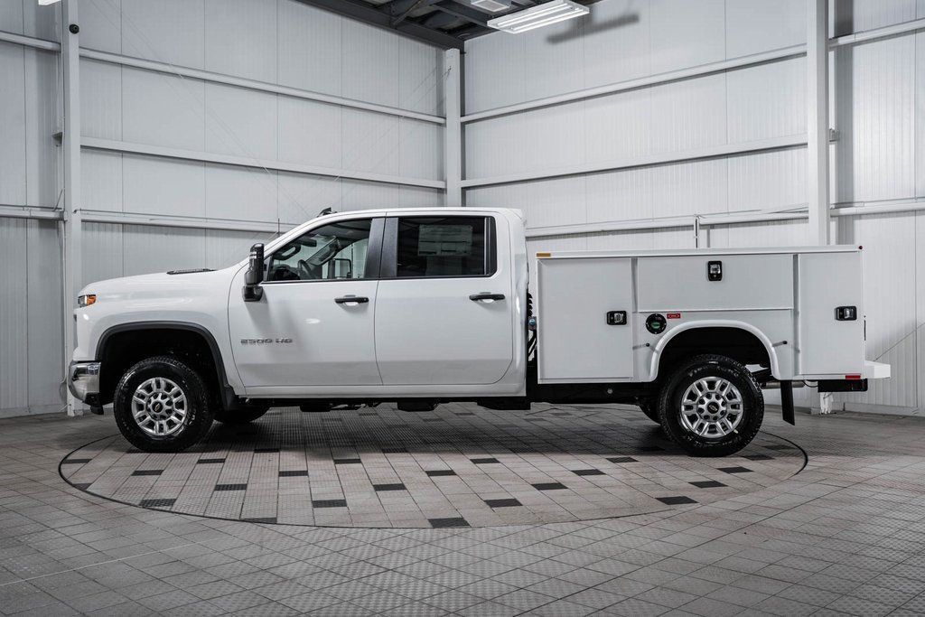 2025 Chevrolet Silverado 2500HD Work Truck photo 4