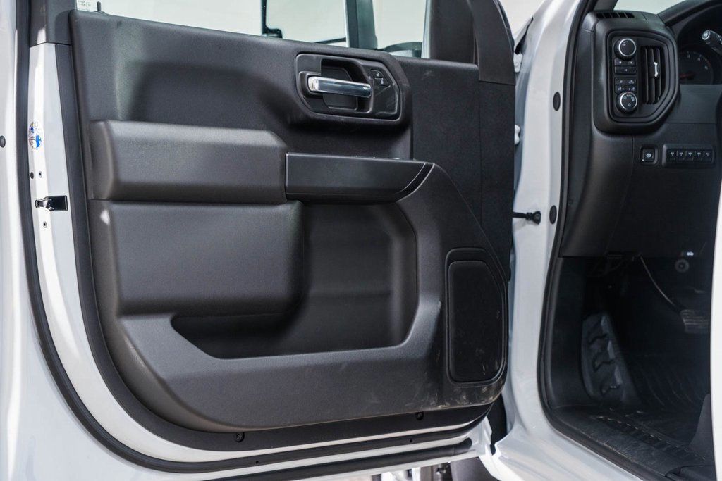 2025 Chevrolet Silverado 2500HD 4WD Crew Cab 172" Work Truck - 22868290 - 40