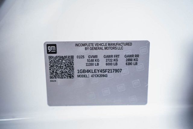 2025 Chevrolet Silverado 2500HD 4WD Crew Cab 172" Work Truck - 22868290 - 42