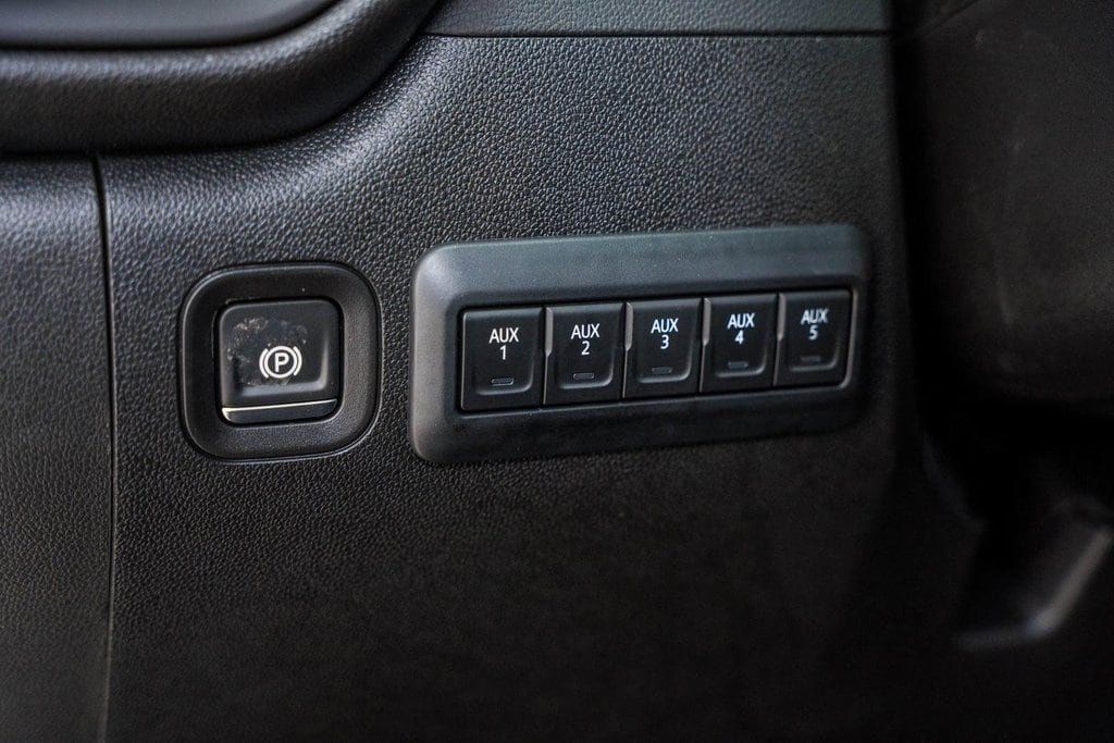 2025 Chevrolet Silverado 2500HD 4WD Crew Cab 172" Work Truck - 22996117 - 44