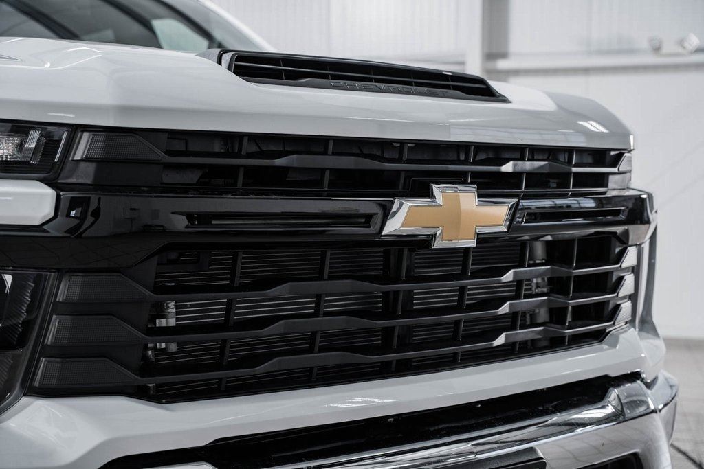 2025 Chevrolet Silverado 2500HD 4WD Crew Cab 172" Work Truck - 22996117 - 8