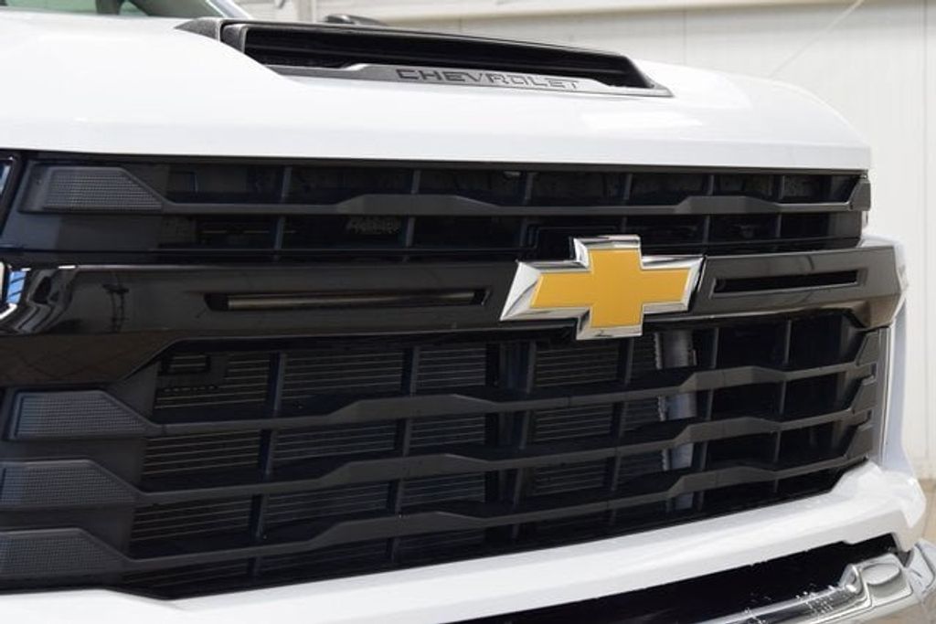 2025 Chevrolet Silverado 2500HD Work Truck photo 4