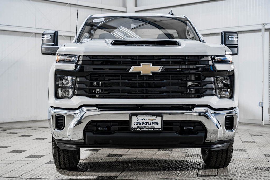 2025 Chevrolet Silverado 2500HD Work Truck photo 2