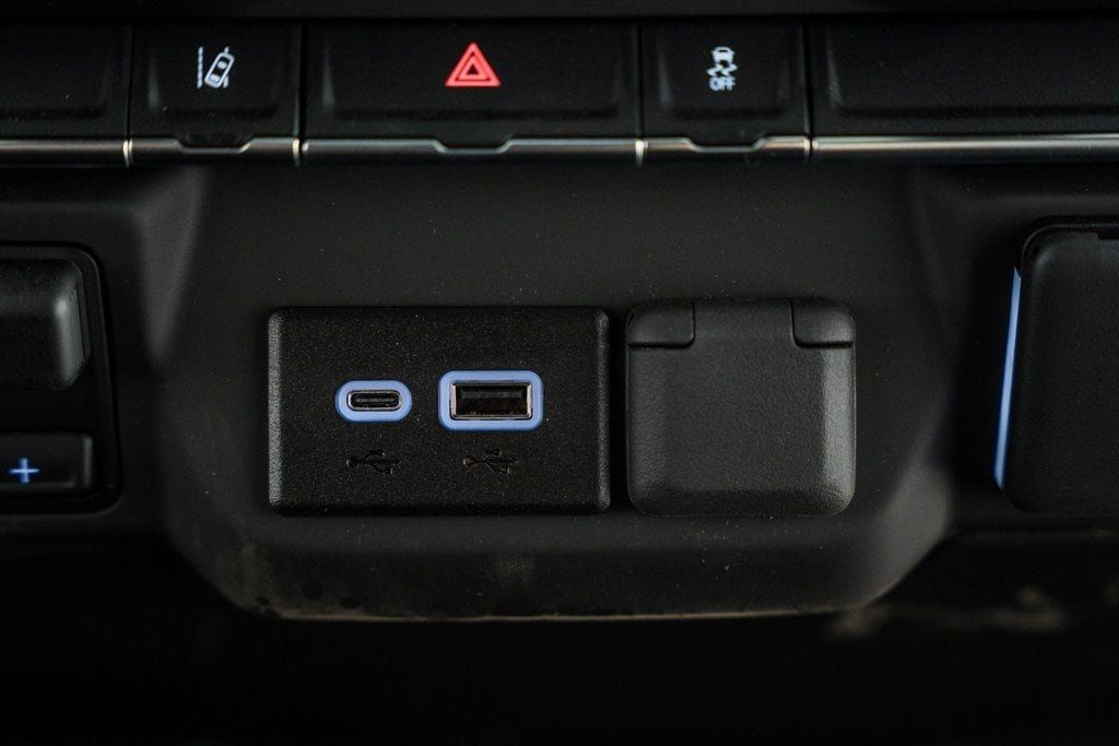 2025 Chevrolet Silverado 2500HD 4WD Reg Cab 142" Work Truck - 22868295 - 31