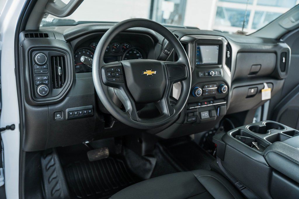2025 Chevrolet Silverado 2500HD 4WD Reg Cab 142" Work Truck - 22868296 - 26