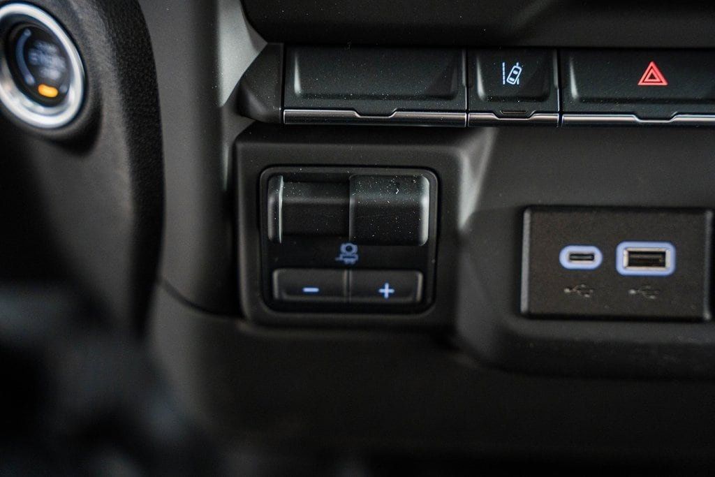 2025 Chevrolet Silverado 2500HD 4WD Reg Cab 142" Work Truck - 22874256 - 32