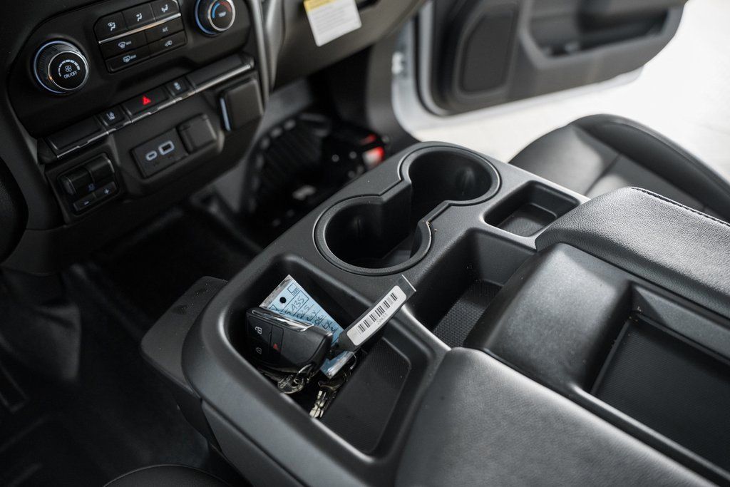 2025 Chevrolet Silverado 2500HD 4WD Reg Cab 142" Work Truck - 22995480 - 28