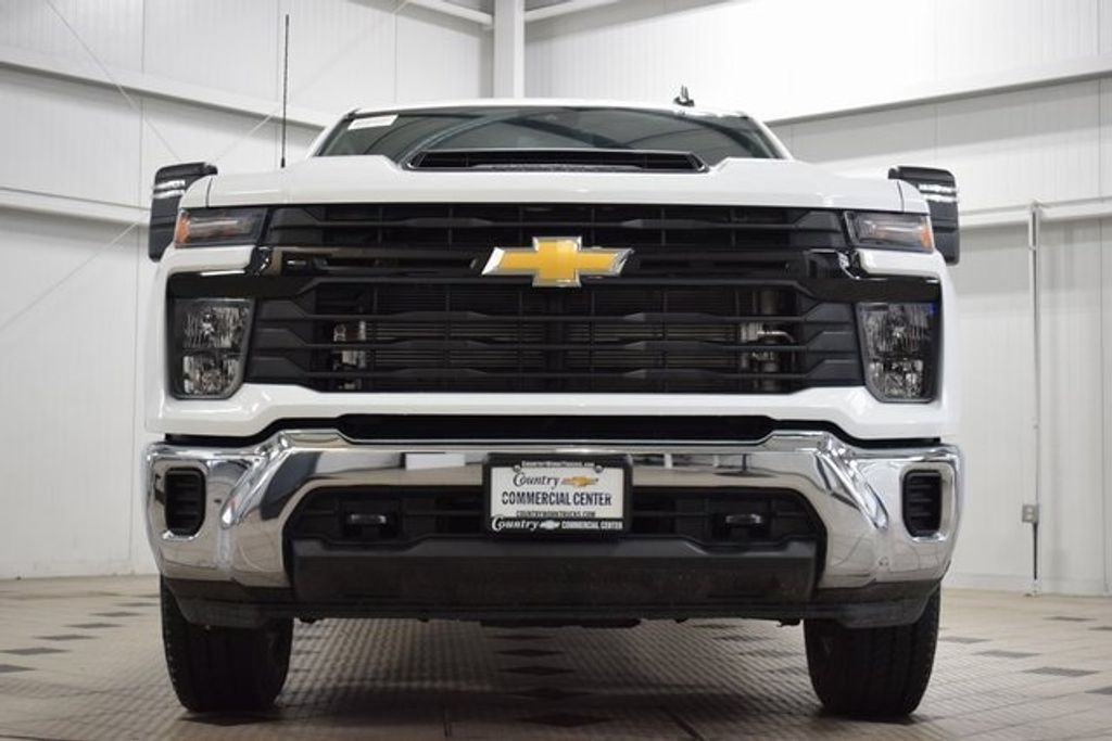 2025 Chevrolet Silverado 2500HD Work Truck photo 2