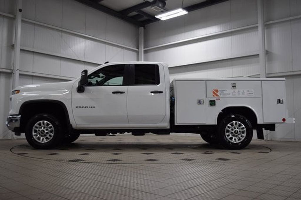 2025 Chevrolet Silverado 2500HD Work Truck photo 4