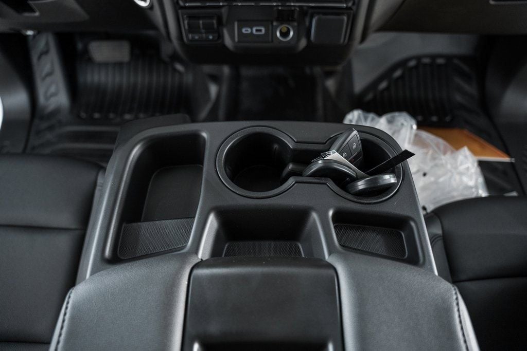 2025 Chevrolet Silverado 3500 HD WT - 22868302 - 31