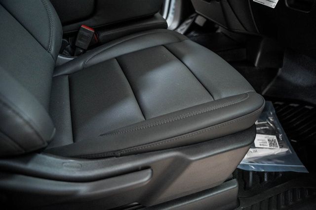 2025 Chevrolet Silverado 3500 HD WT - 22868304 - 33