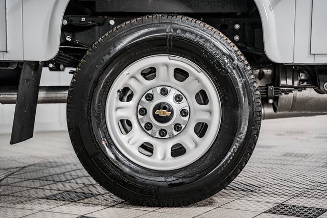 2025 Chevrolet Silverado 3500 HD WT - 22868308 - 17