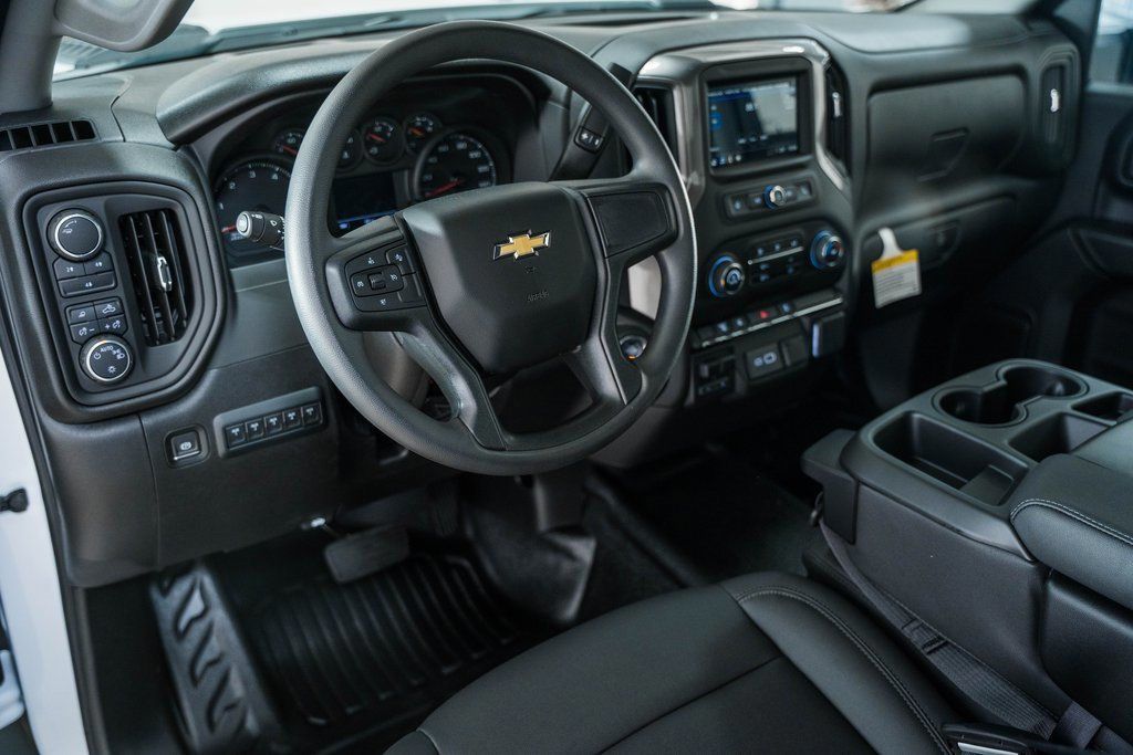 2025 Chevrolet Silverado 3500 HD WT - 22868310 - 31