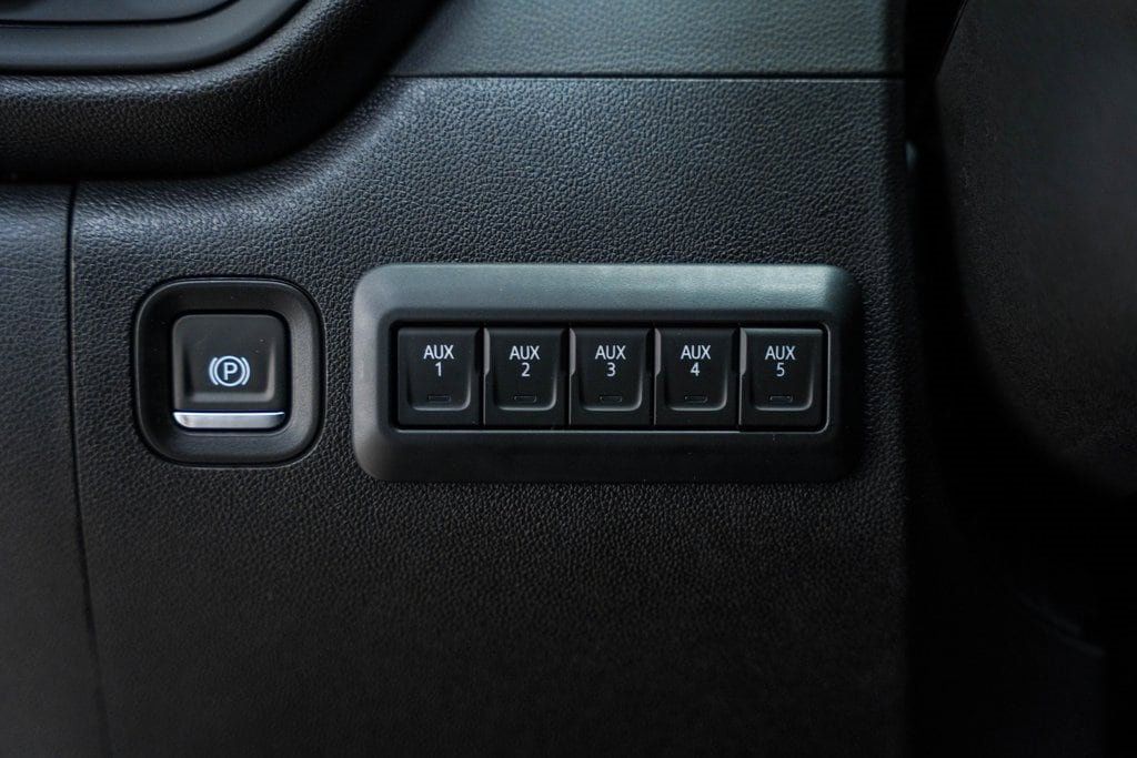 2025 Chevrolet Silverado 3500 HD WT - 22868310 - 46