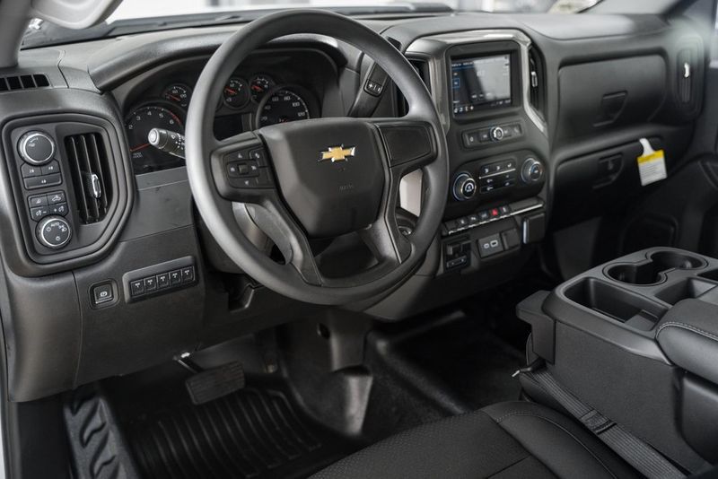 2025 Chevrolet Silverado 3500 HD WT - 22951138 - 28