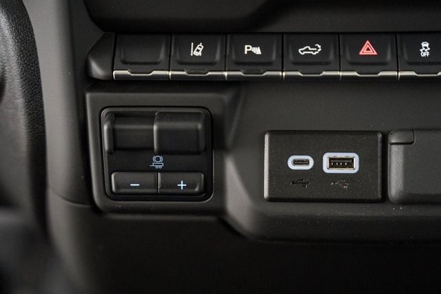 2025 Chevrolet Silverado 3500 HD WT - 22951138 - 32