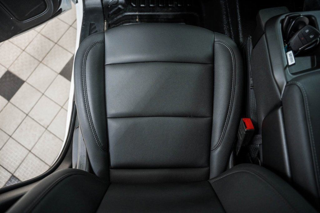 2025 Chevrolet Silverado 3500 HD WT - 22954951 - 32