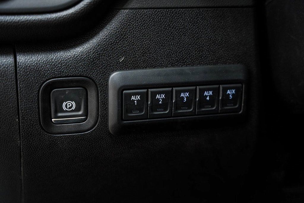 2025 Chevrolet Silverado 3500 HD WT - 22954951 - 40