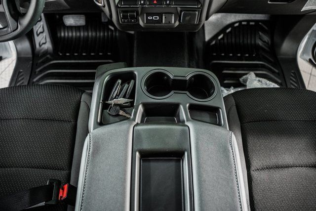 2025 Chevrolet Silverado 3500 HD WT - 22959309 - 32