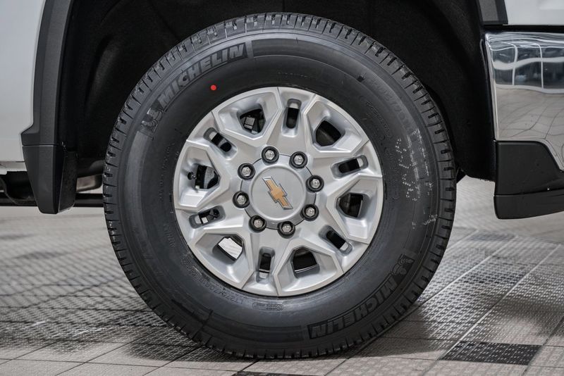 2025 Chevrolet Silverado 3500 HD WT - 22974748 - 18