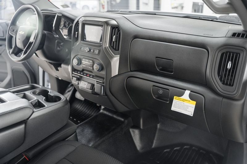 2025 Chevrolet Silverado 3500 HD WT - 22974748 - 27