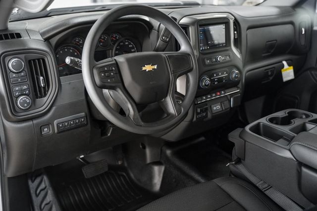 2025 Chevrolet Silverado 3500 HD WT - 22974748 - 28