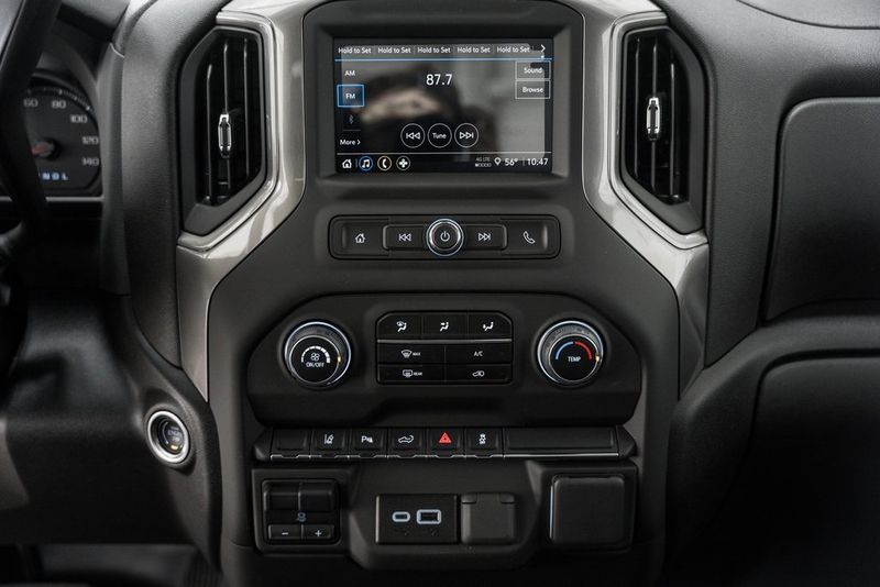 2025 Chevrolet Silverado 3500 HD WT - 22974748 - 29