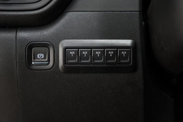 2025 Chevrolet Silverado 3500 HD WT - 22974748 - 42