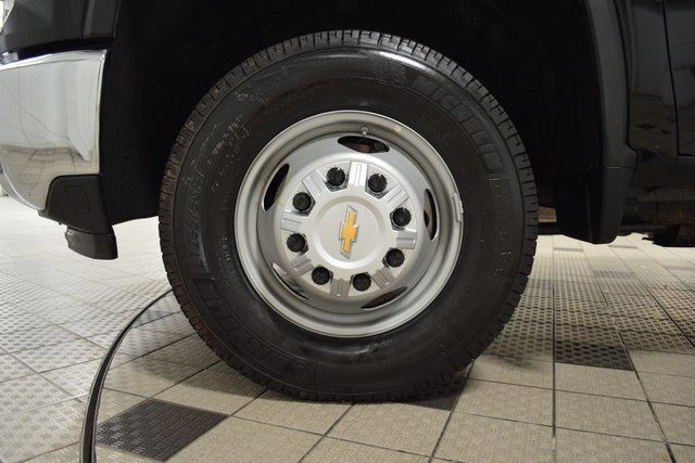 2025 Chevrolet Silverado 3500 HD Chassis Cab Work Truck - 22868322 - 23