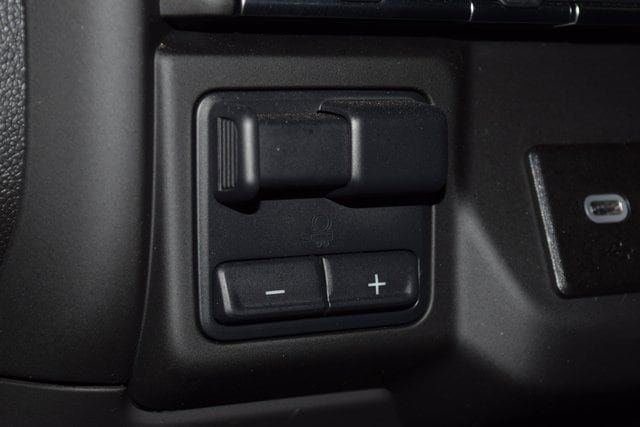 2025 Chevrolet Silverado 3500 HD Chassis Cab Work Truck - 22868322 - 32