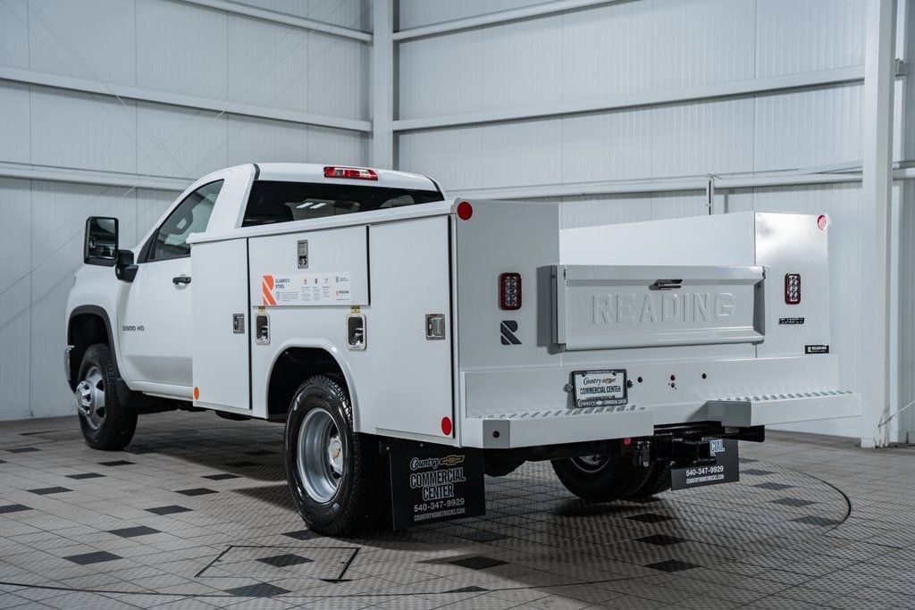 2025 Chevrolet Silverado 3500 HD Chassis Cab Work Truck - 22868336 - 4