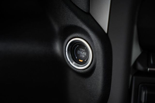 2025 Chevrolet Silverado 3500 HD Chassis Cab Work Truck - 22868338 - 28