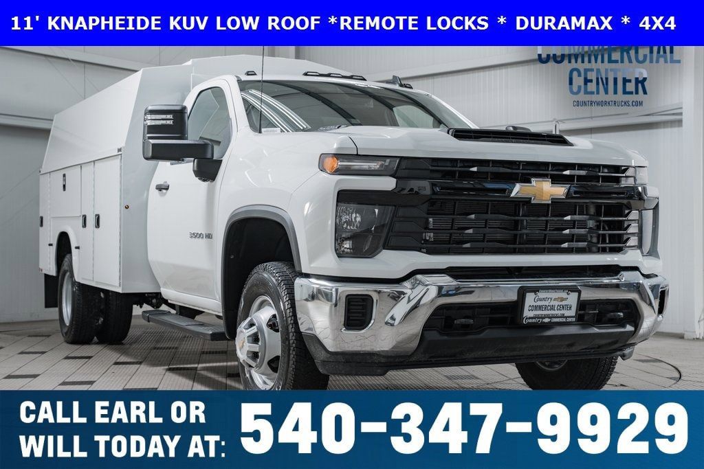2025 Chevrolet Silverado 3500 HD Chassis Cab Work Truck - 22868340 | Video 1