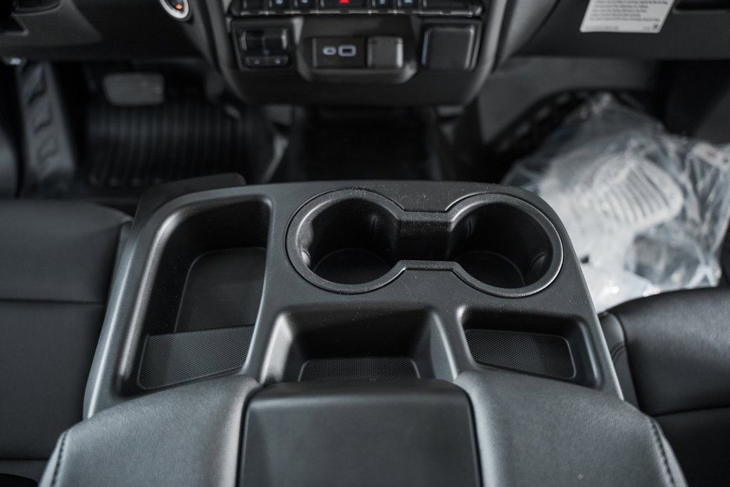 2025 Chevrolet Silverado 3500 HD Chassis Cab Work Truck - 22868340 - 29