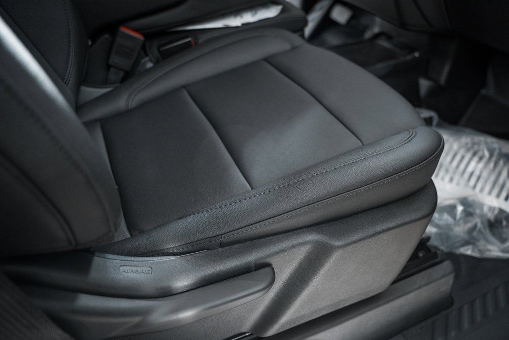 2025 Chevrolet Silverado 3500 HD Chassis Cab Work Truck - 22868340 - 31