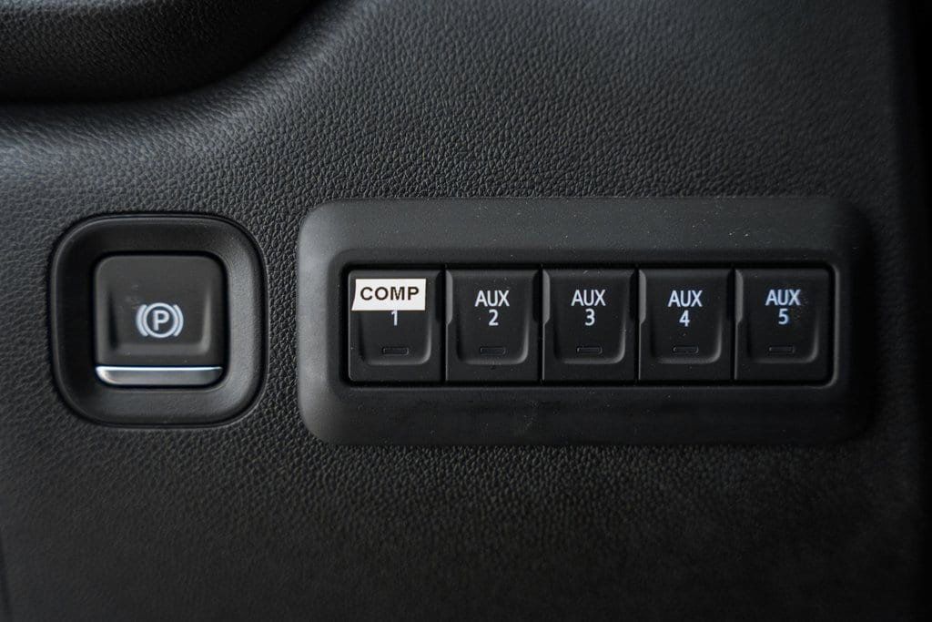 2025 Chevrolet Silverado 3500 HD Chassis Cab Work Truck - 22868340 - 35