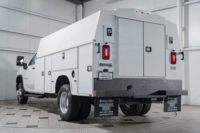 2025 Chevrolet Silverado 3500 HD Chassis Cab Work Truck - 22868340 - 4