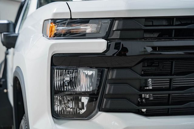 2025 Chevrolet Silverado 3500 HD Chassis Cab Work Truck - 22868341 - 10