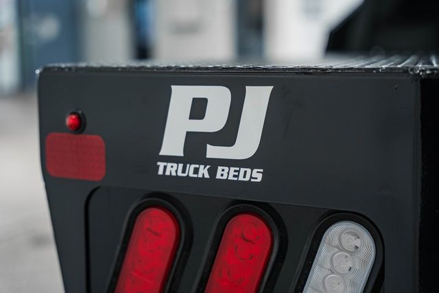 2025 Chevrolet Silverado 3500 HD Chassis Cab Work Truck - 22868341 - 23