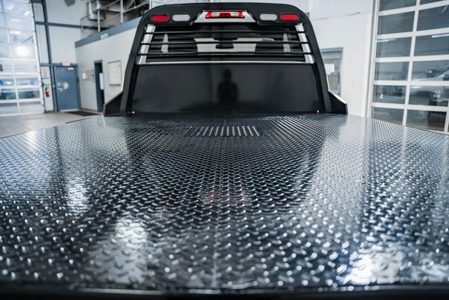 2025 Chevrolet Silverado 3500 HD Chassis Cab Work Truck - 22868341 - 24