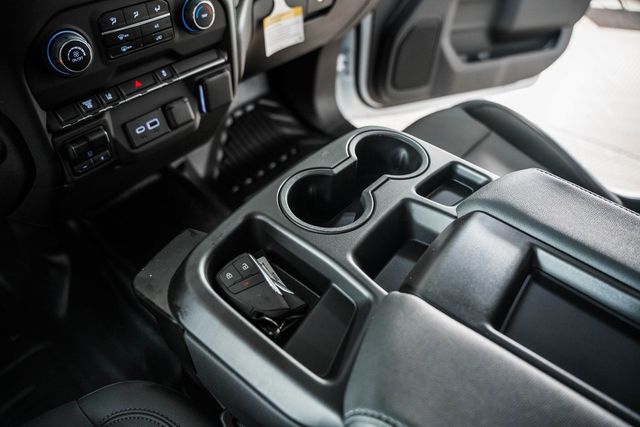 2025 Chevrolet Silverado 3500 HD Chassis Cab Work Truck - 22868341 - 32