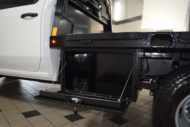 2025 Chevrolet Silverado 3500 HD Chassis Cab Work Truck - 22868343 - 50