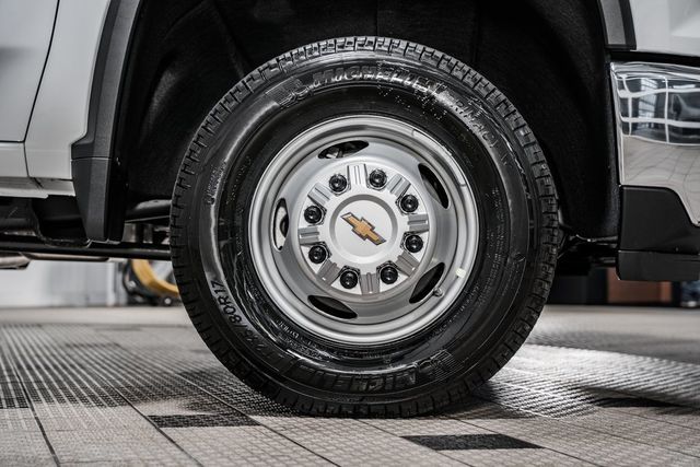 2025 Chevrolet Silverado 3500 HD Chassis Cab Work Truck - 22868348 - 19