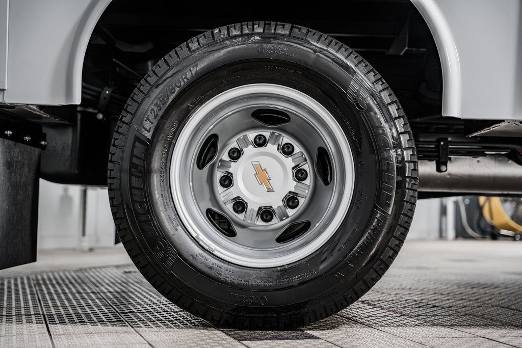 2025 Chevrolet Silverado 3500 HD Chassis Cab Work Truck - 22868348 - 21