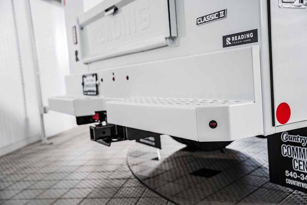 2025 Chevrolet Silverado 3500 HD Chassis Cab Work Truck - 22868348 - 25