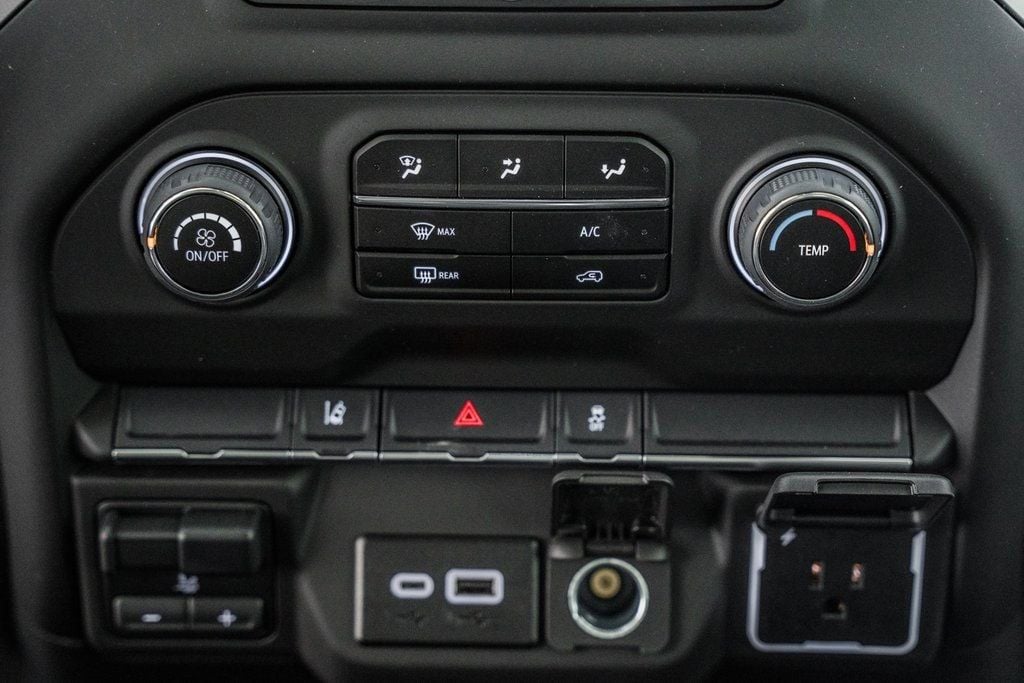 2025 Chevrolet Silverado 3500 HD Chassis Cab Work Truck - 22868350 - 33