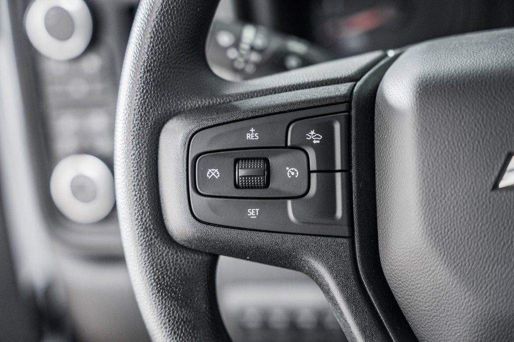 2025 Chevrolet Silverado 3500 HD Chassis Cab Work Truck - 22868350 - 35