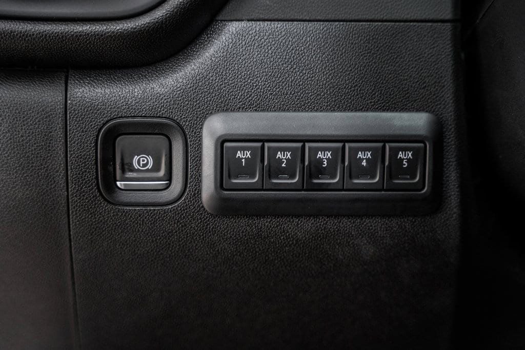 2025 Chevrolet Silverado 3500 HD Chassis Cab Work Truck - 22868350 - 43