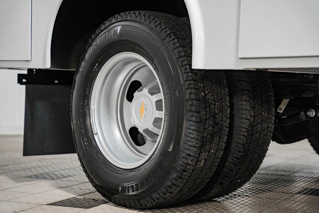 2025 Chevrolet Silverado 3500 HD Chassis Cab Work Truck - 22868351 - 16